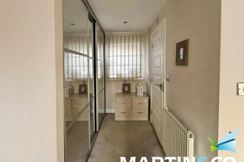 4859f6e9-IMG-2025...