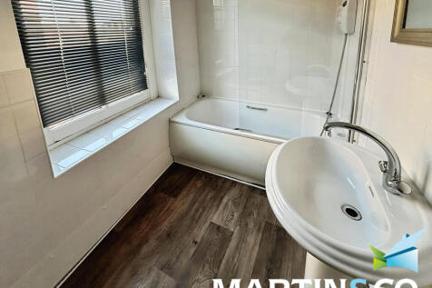 19d49253-WhatsApp...