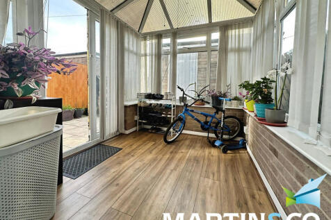 3a06ba8e-IMG-2025...