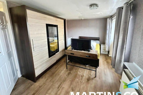 d1d2f04d-IMG-2025...