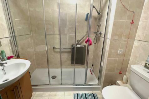 Shower room.jpg