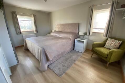 Bedroom 2.3.jpg