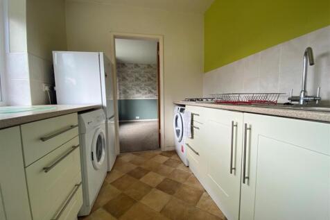 Kitchen 1.jpg