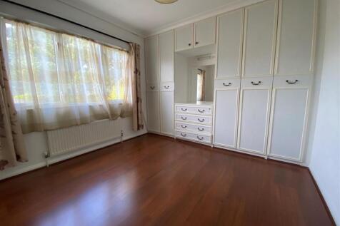 Bedroom 1.2.jpg