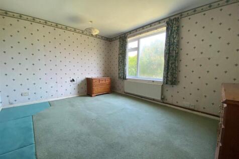 Bedroom 1.2.jpg
