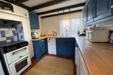 Kitchen 1.2.jpg