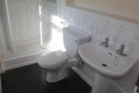 Ensuite.JPG