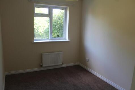 Bedroom 2.JPG