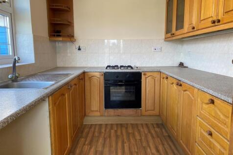 Kitchen 1.jpg