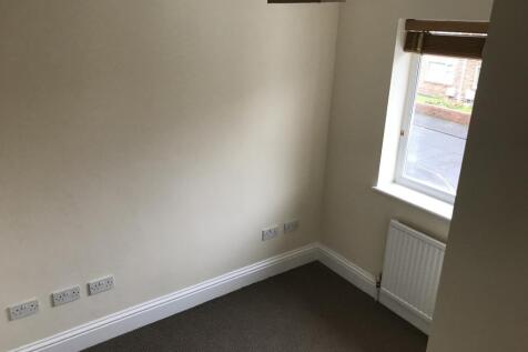 Small front bedroom