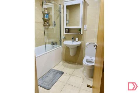 Main bathroom