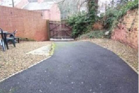 Rear yard for use by tenants at property 
