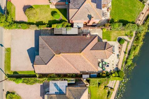 43 Station Road, Surfleet-4