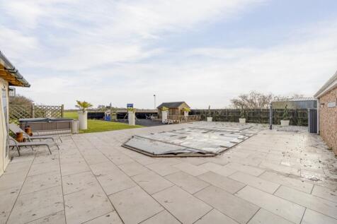 1 Paddock Lane (Holbeach)-12