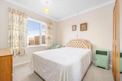 8 Chapel Gardens (Whaplode)-22