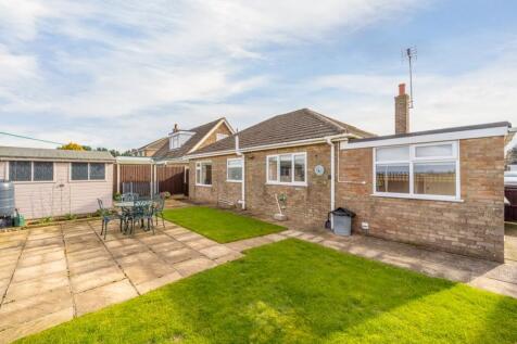 8 Chapel Gardens (Whaplode)-7
