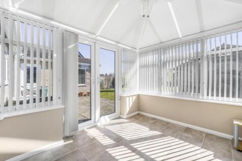 19 Reynolds Gardens (Moulton)-29