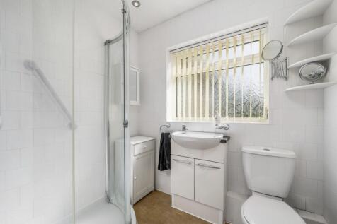 19 Reynolds Gardens (Moulton)-22