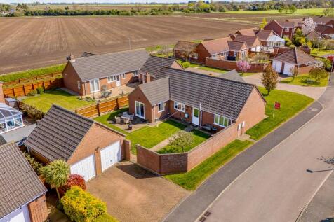 7 Richard Busby Way (Lutton)-3