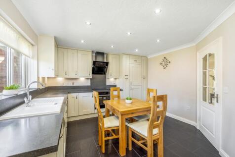 7 Richard Busby Way (Lutton)-22