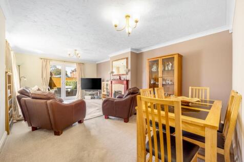 7 Richard Busby Way (Lutton)-25