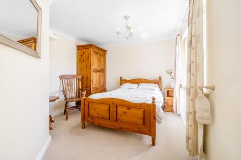 7 Richard Busby Way (Lutton)-28