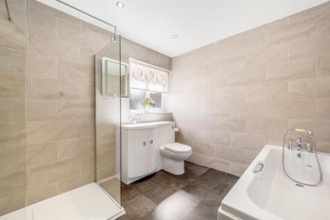 7 Richard Busby Way (Lutton)-17