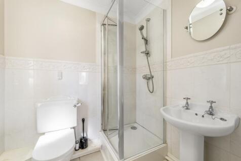7 Richard Busby Way (Lutton)-16