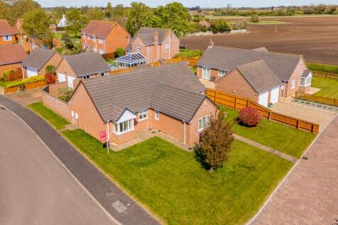 7 Richard Busby Way (Lutton)-1