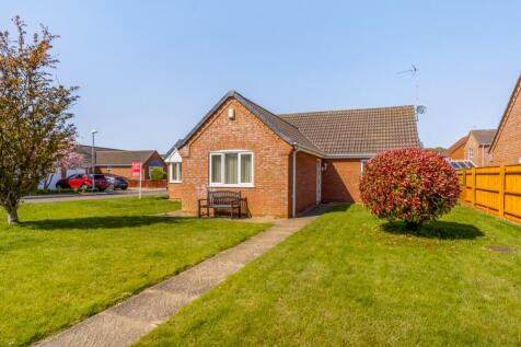 7 Richard Busby Way (Lutton)-8