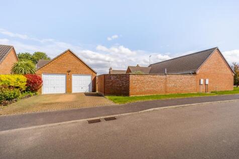 7 Richard Busby Way (Lutton)-9
