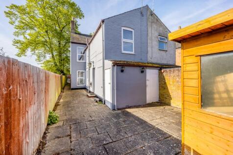 12 Spalding Road (Holbeach)-14