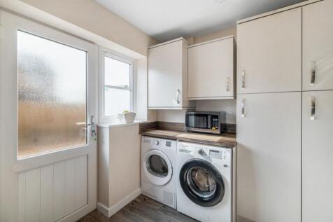 10 Cavell Way (Fleet)-31