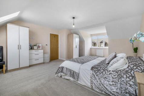 10 Cavell Way (Fleet)-34