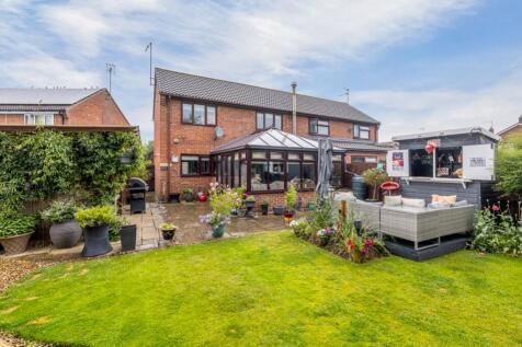 42 Pennyfield (Pinchbeck)-12