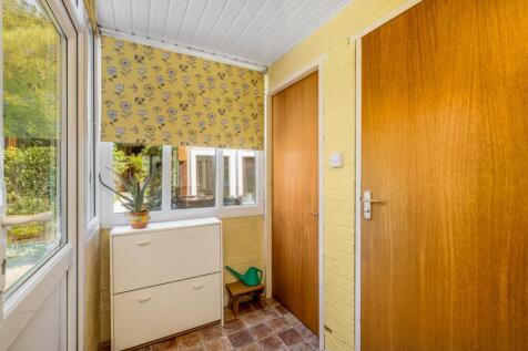 11 Balmoral Avenue (Spalding)-22
