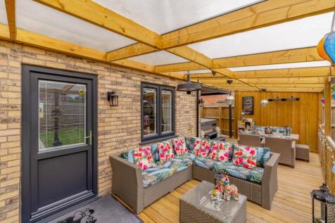 6 Balderson Court (Weston)-12