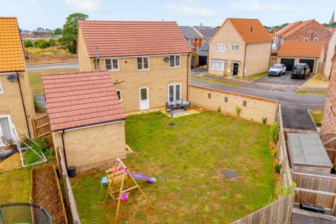 6 Sparrow Drive (Holbeach)-3