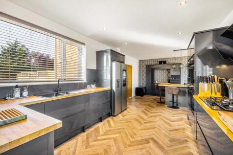 1 Lincoln Way (Spalding)-24