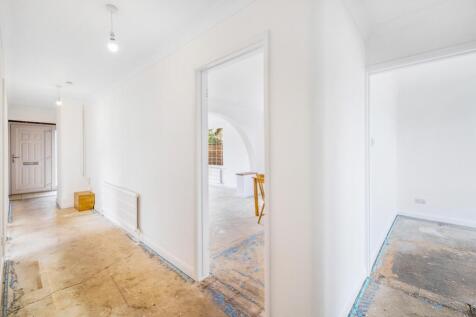 38 Cathedral Drive (Spalding)-12