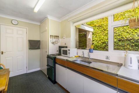 25 Bow Gate (Gosberton)-13