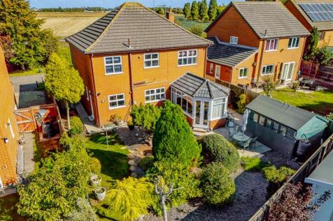 15 Welby Gardens (Holbeach)-2