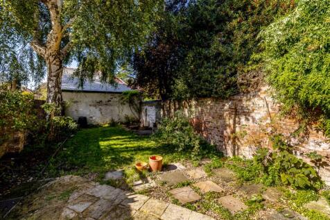 29 London Road (Spalding)-15