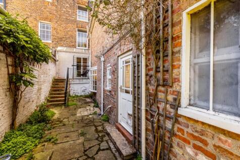 29 London Road (Spalding)-12