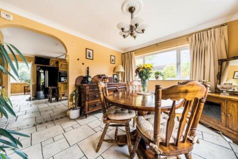 1364340-19-68e67e86d2225