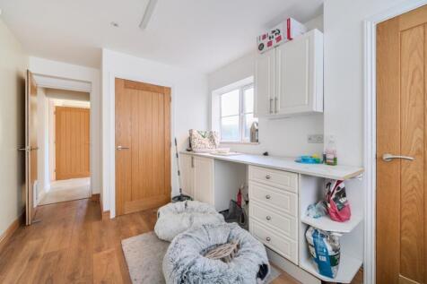 1376091-10-6915e97c02eb0