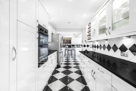 Kitchen/Breakfast Ro