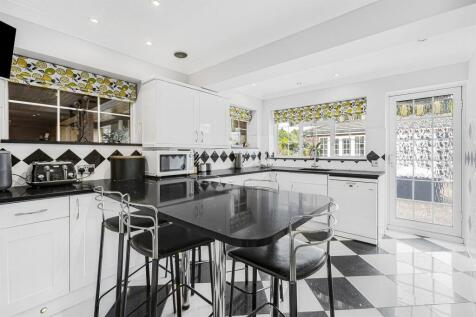 Kitchen/Breakfast Ro