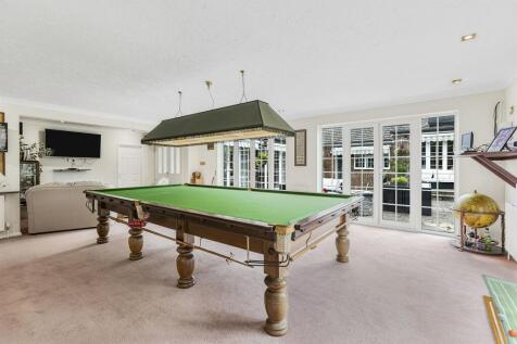 Snooker/Games Room