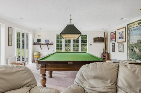 Snooker/Games Room
